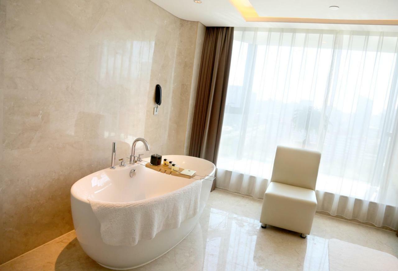 Grand Metropark Hotel Beijing Exterior photo